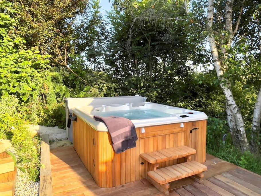 Gite De Charme 5 Etoiles Pour Couple Avec Sauna Et Jacuzzi Exterieurs Privatifs Погр Экстерьер фото