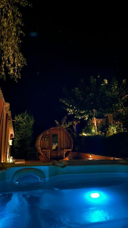 Gite De Charme 5 Etoiles Pour Couple Avec Sauna Et Jacuzzi Exterieurs Privatifs Погр Экстерьер фото